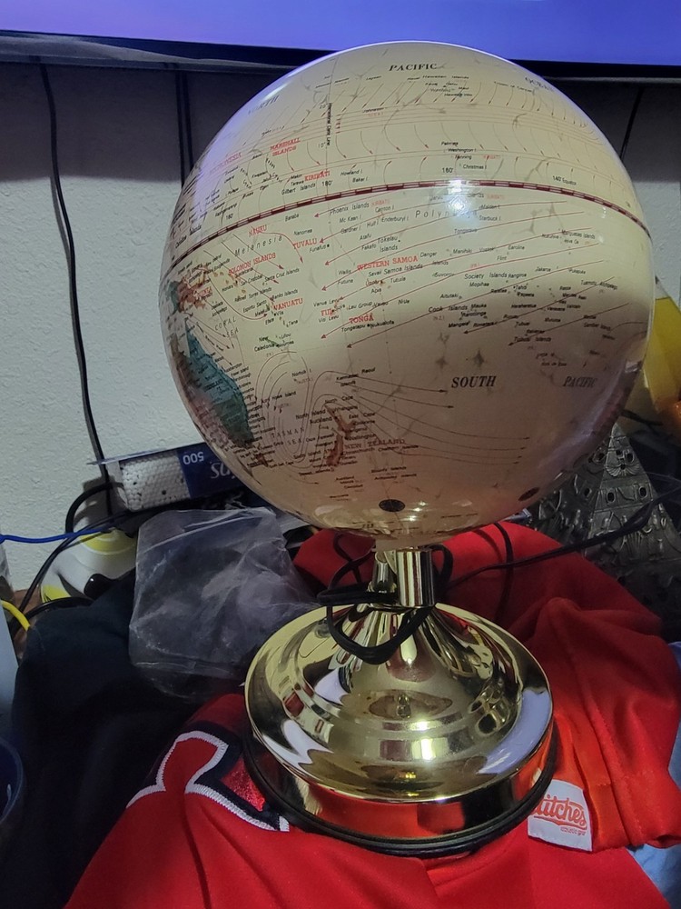 vintage lighted world globe 8 Inch
