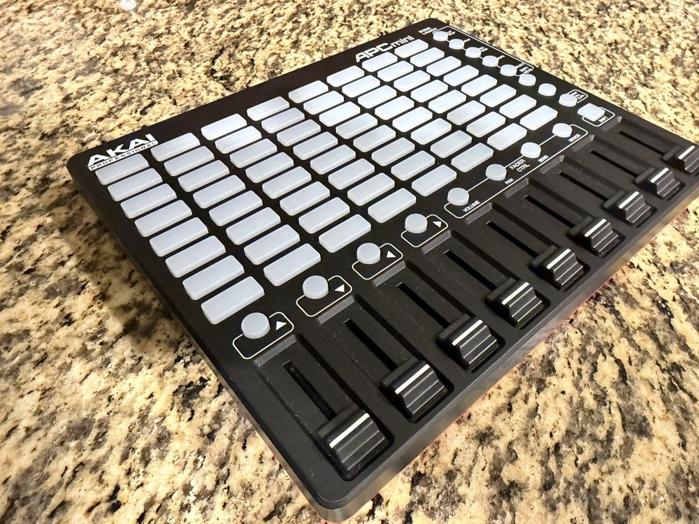 AKAI APC MINI (P22017829)
