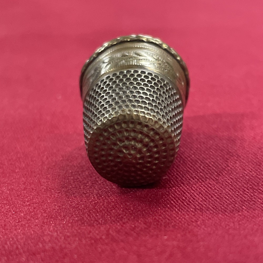 Antique Gold Toned Sewing Thimble