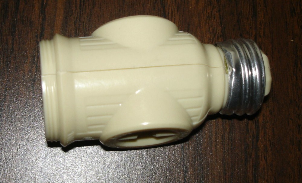 1PC Eagle 715 Medium Light Socket & 2 Outlet Adapte  IVERY  715-IV