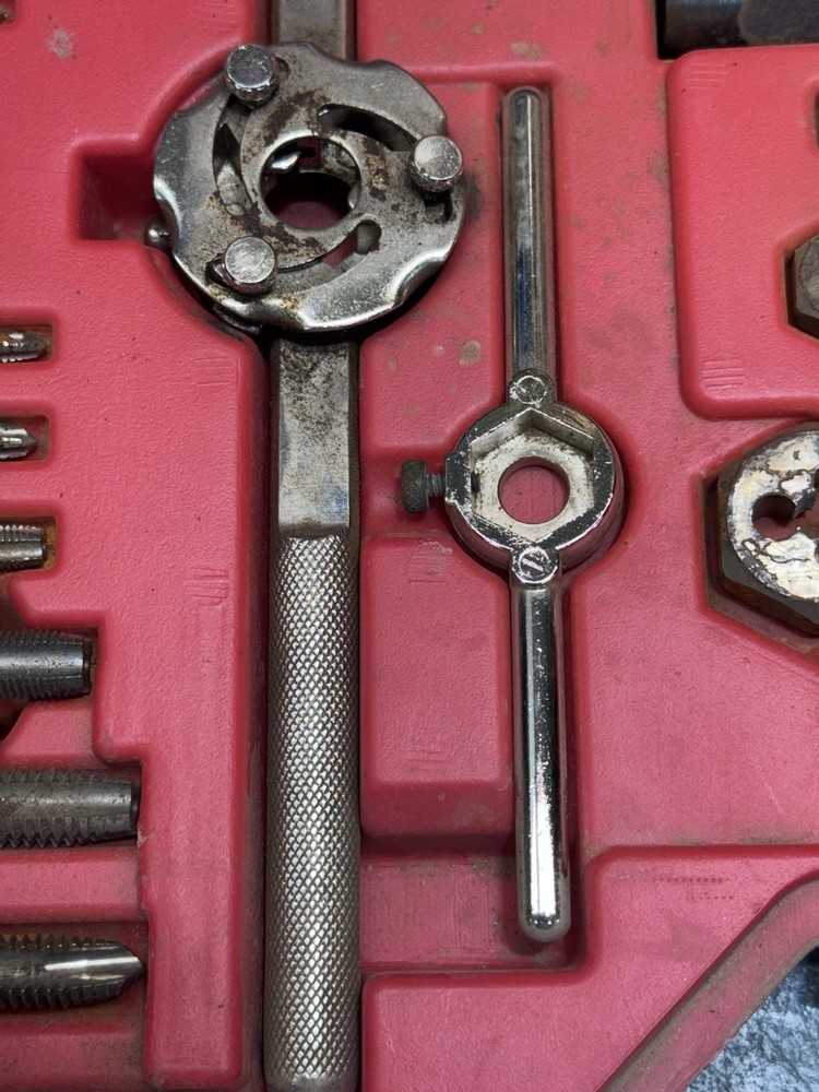 Mac Tools 76-Piece Tap and Die Set - Missing Pieces READ BELOW