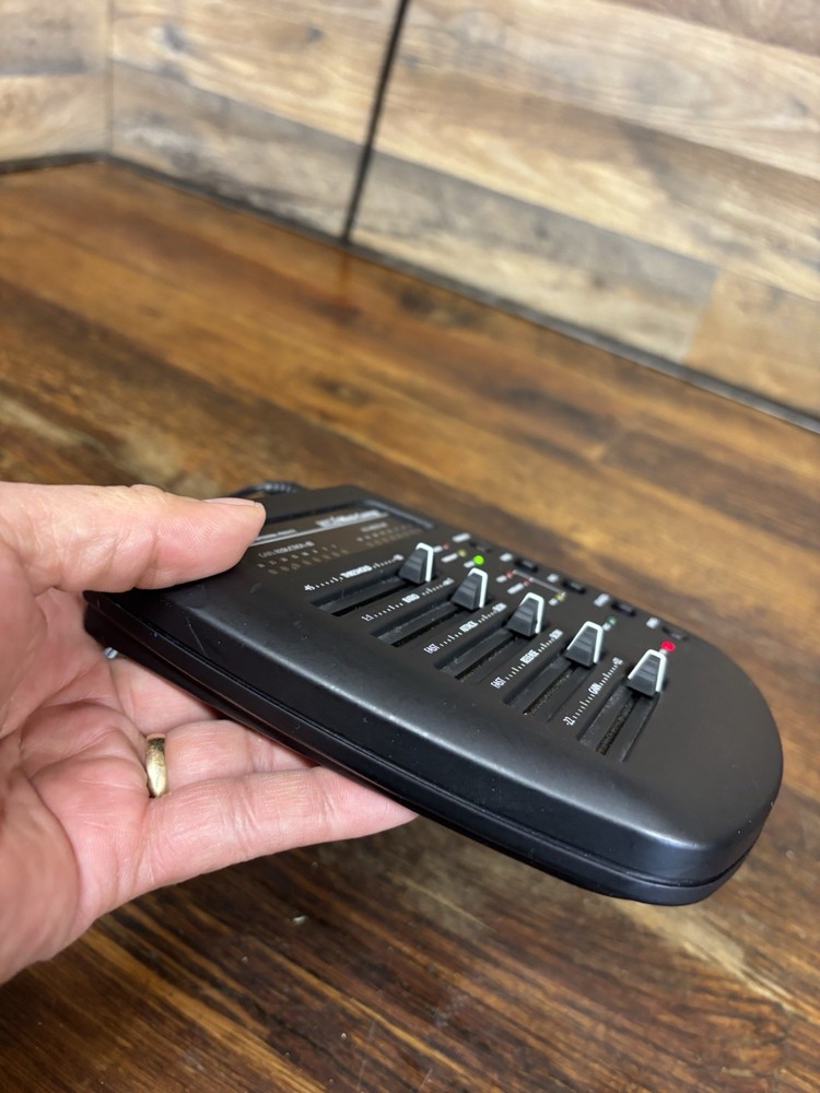 dbx Professional Products MC6 Mini-Comp DBX Desktop Compressor Unit & AC Adaptor