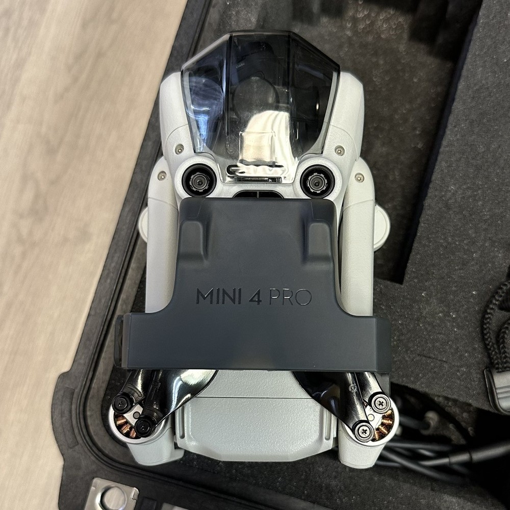 DJI Mini 4 Pro Drone Fly More Bundle with RC 2 Controller Screen Kit (PAP007755)