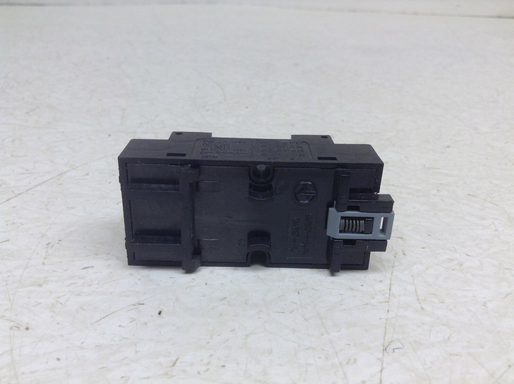 Finder 94.44 Relay Base 9444