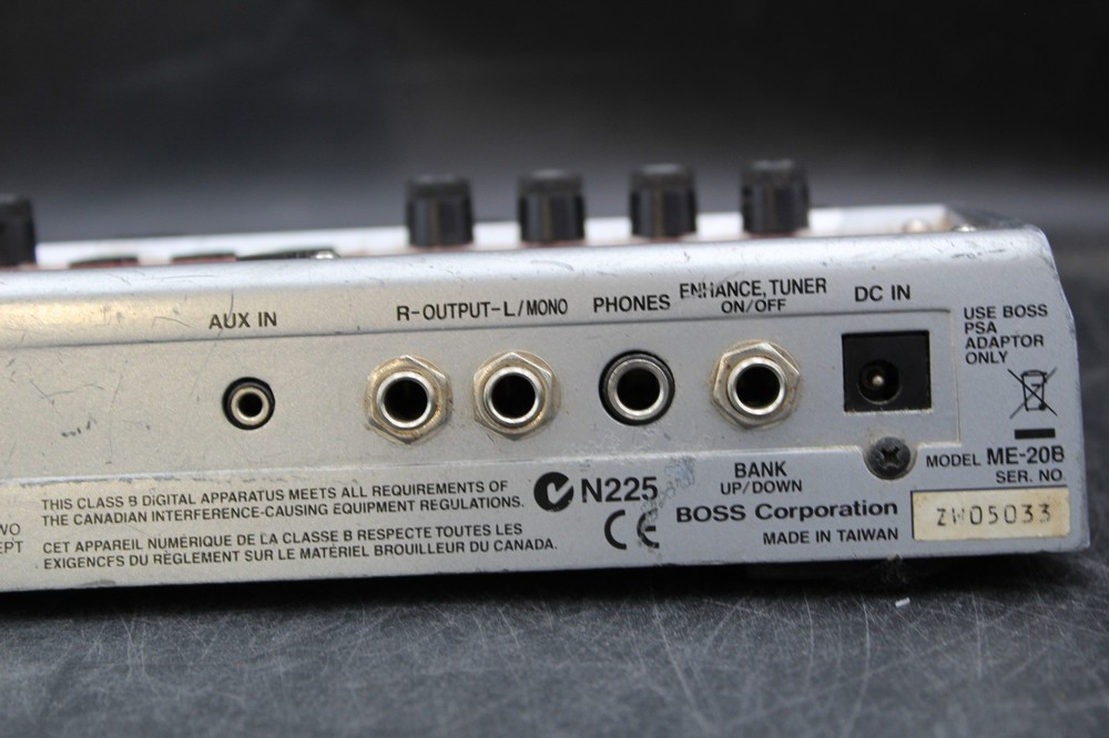 BOSS ME-20B Multi-Effects Pedal (UNTESTED FOR PARTS)