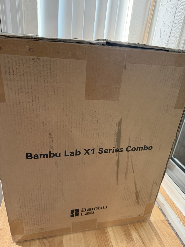 Bambu Lab X1-Carbon 3D Printer AMS Combo, 256x256x256mm, Touchscreen, FDM