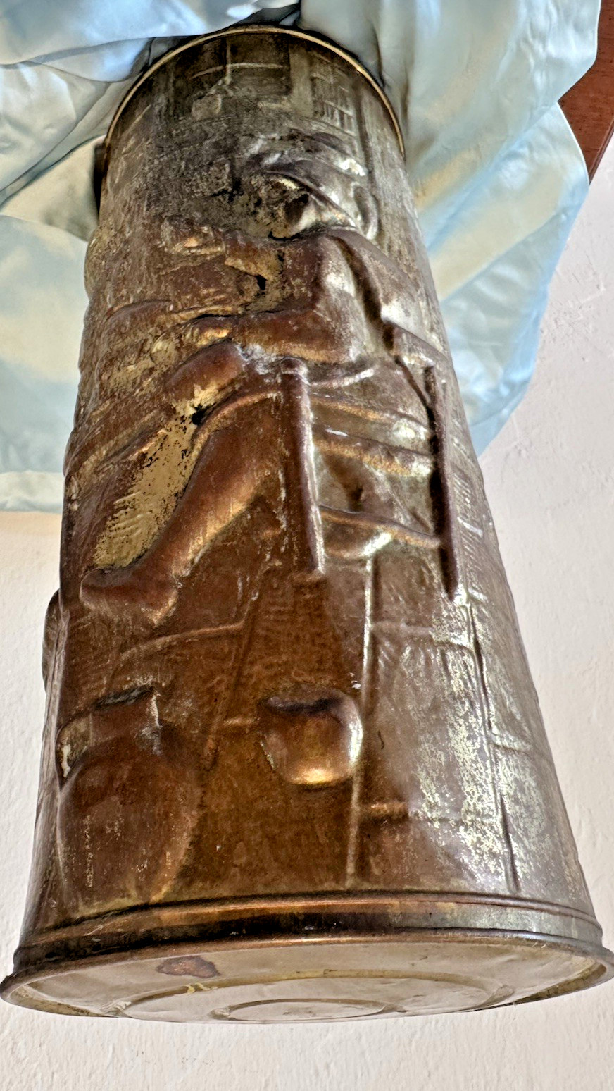 Lombard Umbrella Stand Brass Embossed Relief Colonial Pub Scene England 15" Tall