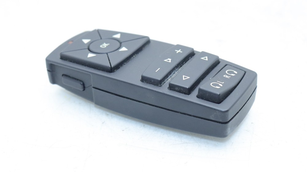 07-16 E70 E71 E72 E60 E61 BMW X5 REAR ENTERTAINMENT DVD REMOTE CONTROL T5115