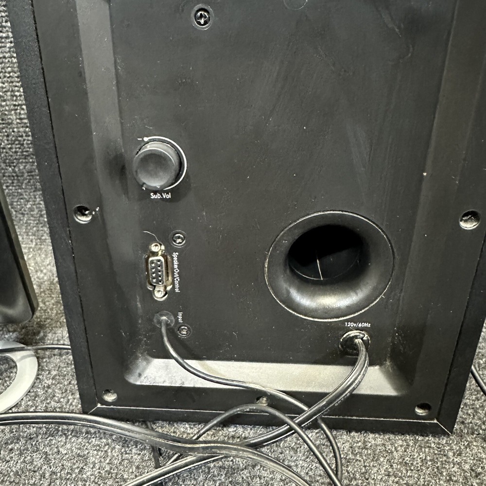 HP ED808AA 60w 3 PC Computer Speaker System w/ Powered Subwoofer & Wired Remote