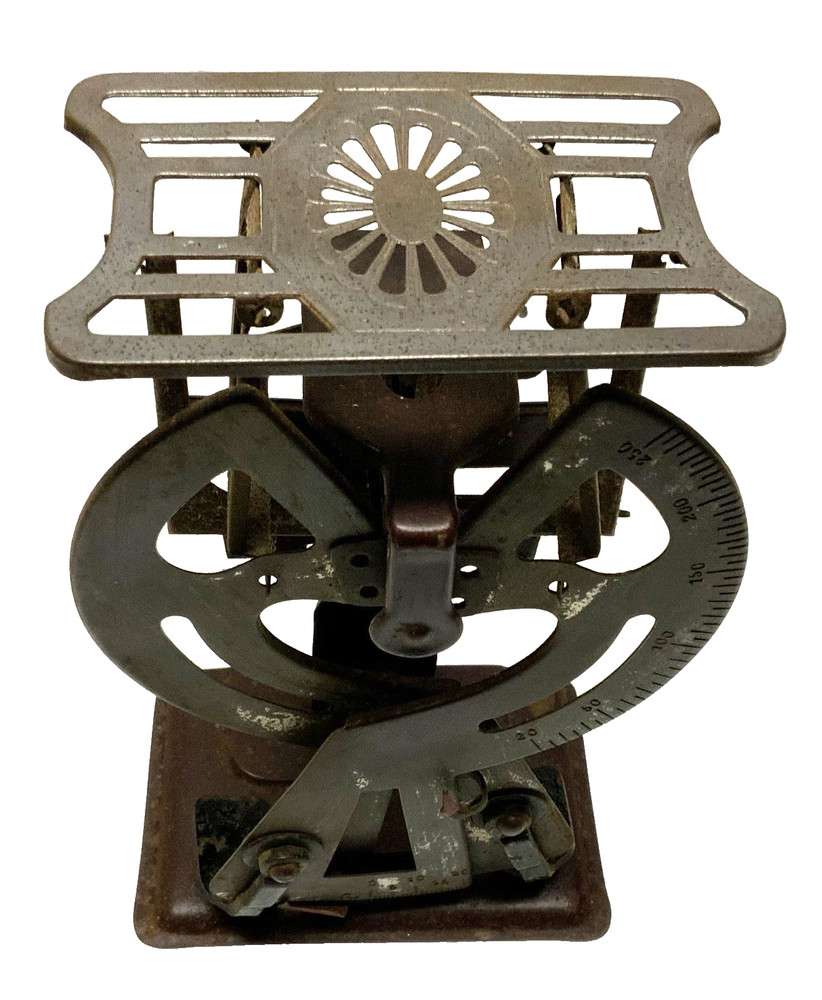 Old Bilateral Weighing Scale