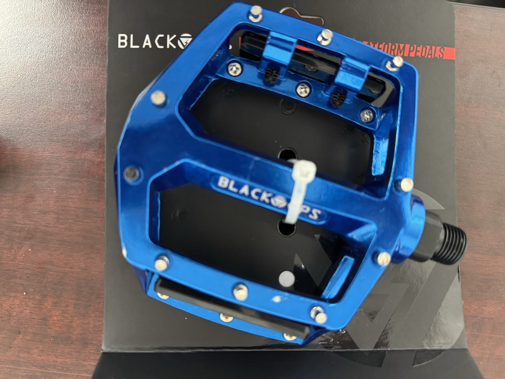Black Ops Platform Pedals Alloy 9/16 Blue