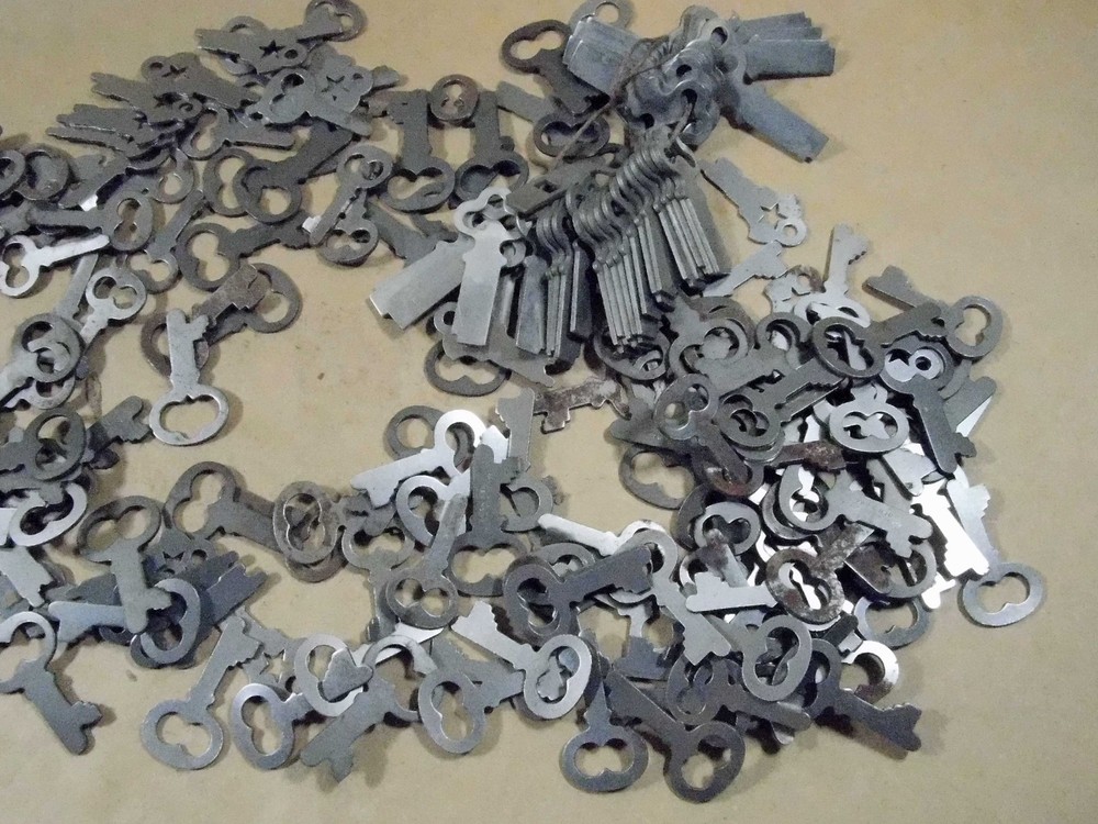Flat key blanks