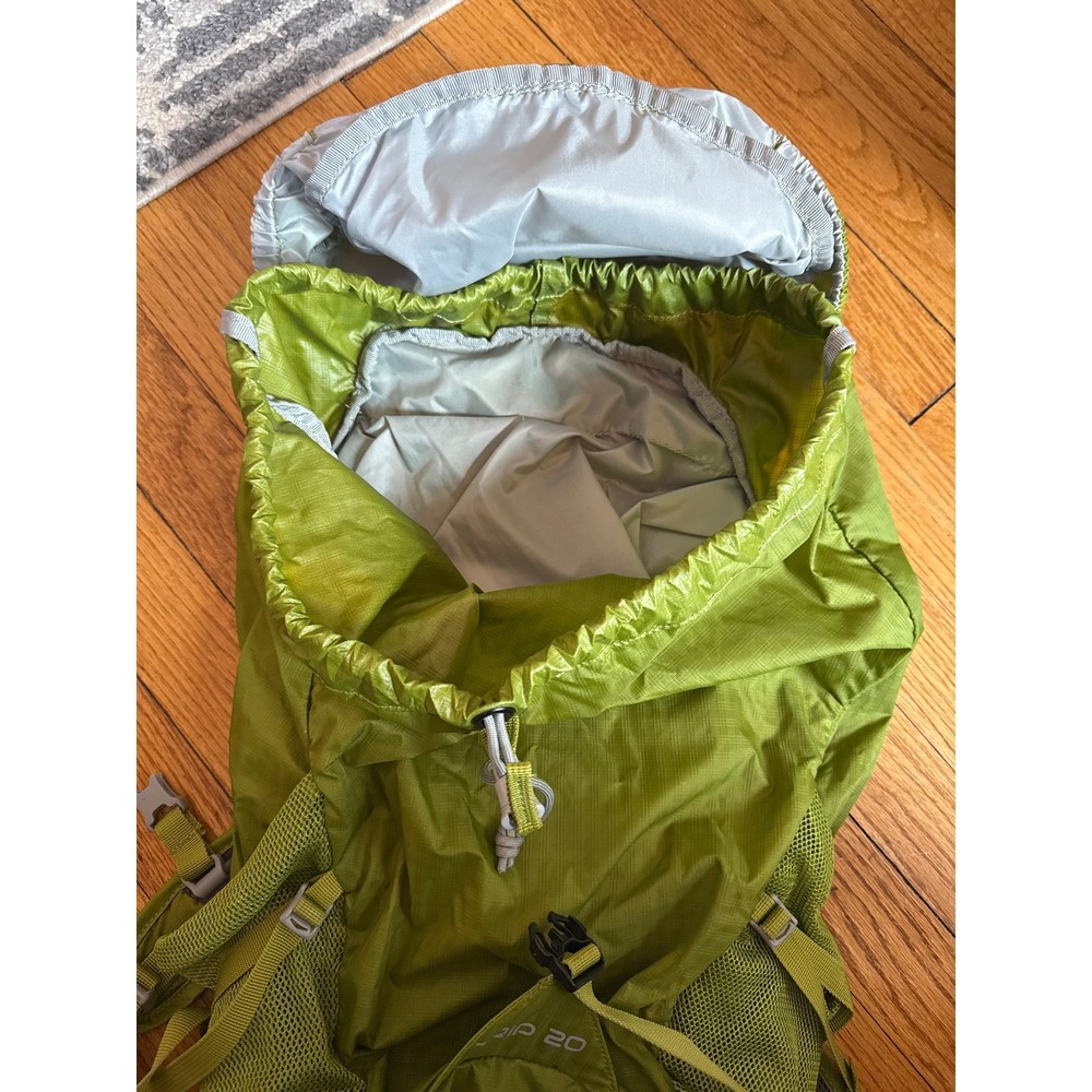 Osprey NWOT Backwoods Trip 20 Green Backpack