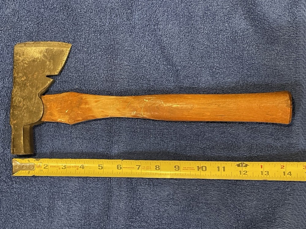 Vintage KELLY AXE TOOL Co Roofing Hatchet Hammer Combo Nail Puller
