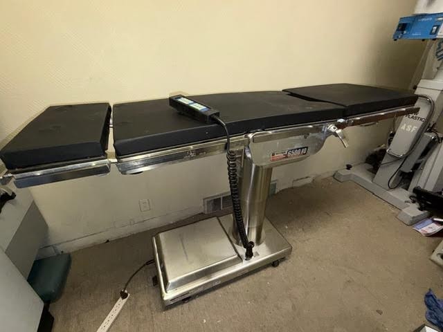 SKYTRON 6500 HD O.R. table
