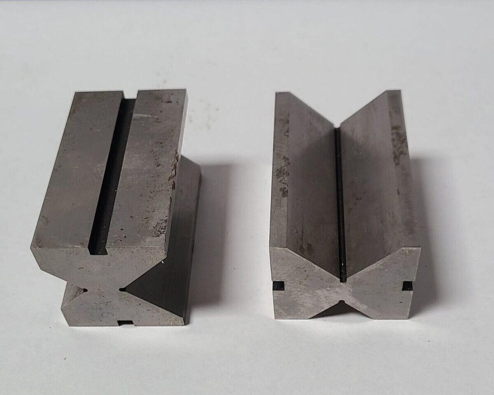 Fowler 40 x 45 x 70 V-Block Set