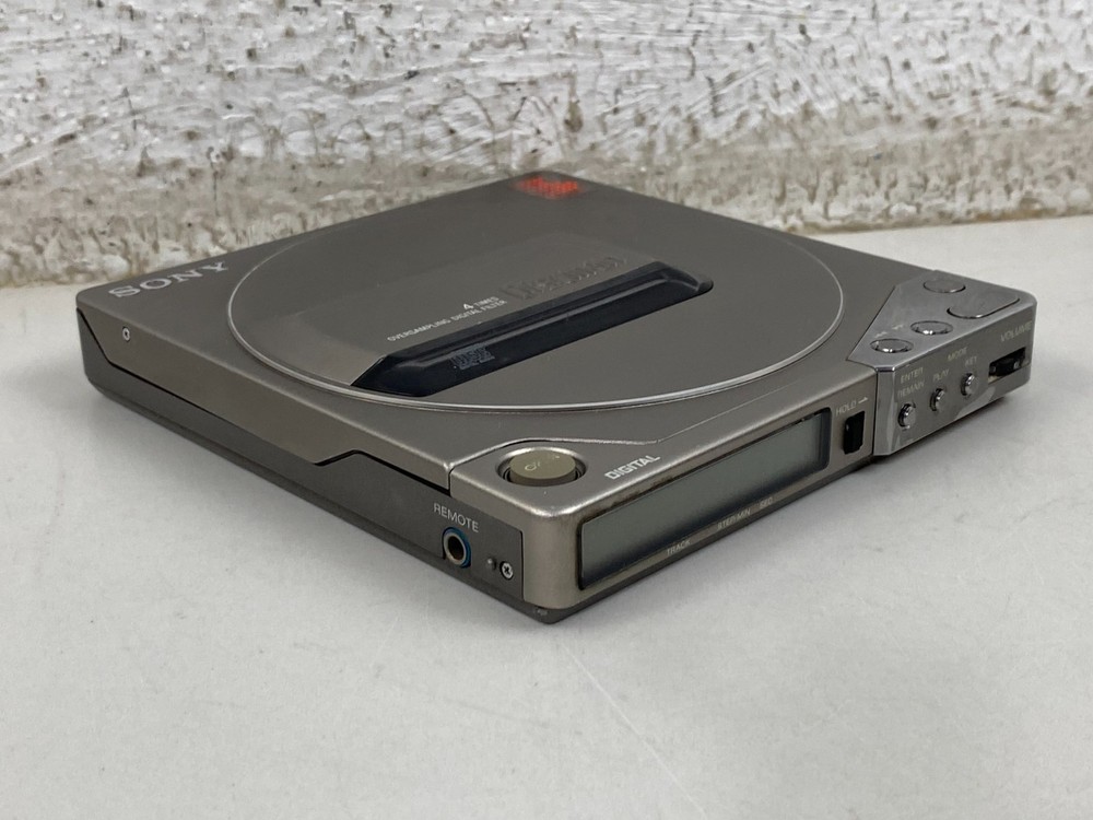 Vintage Sony D-250 Discman Portable CD Player Silver