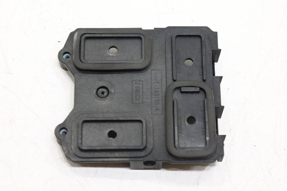 2015 - 2023 FORD MUSTANG REAR LEFT BLIND SPOT RADAR SENSOR MODULE BRACKET OEM