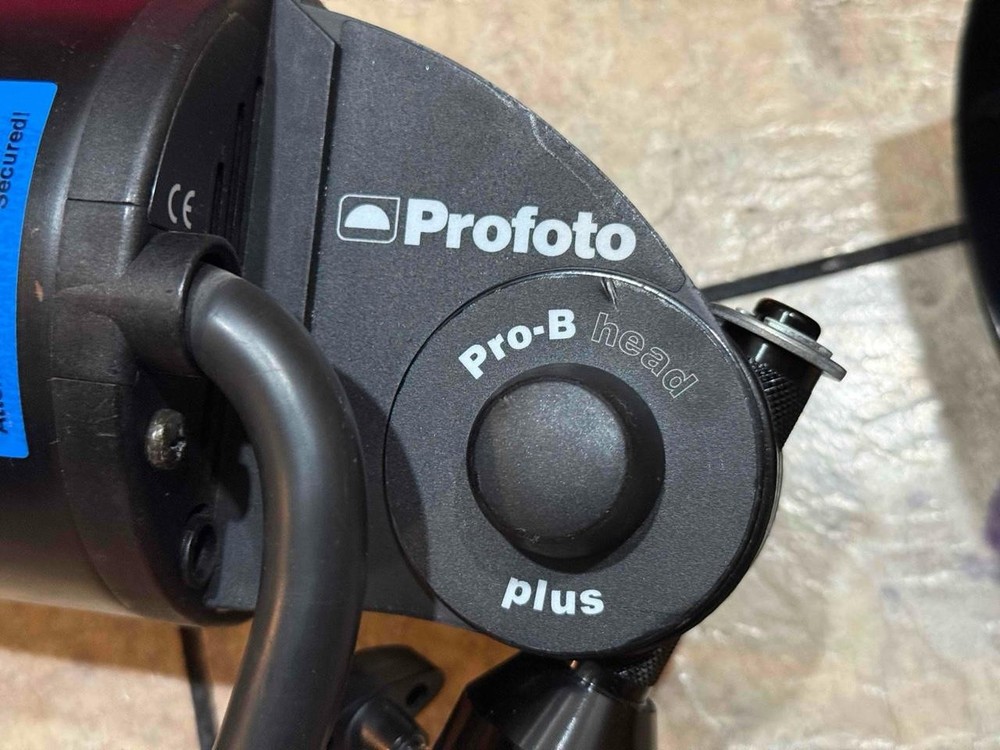 Profoto Pro B Head Plus Flash Studio Strobe Light Professional Lighting