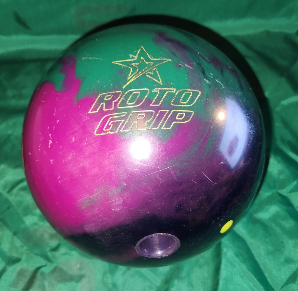 Roto Grip Winner Solid Bowling Ball 15 lbs Span 4 7/16 Inches Full Roller