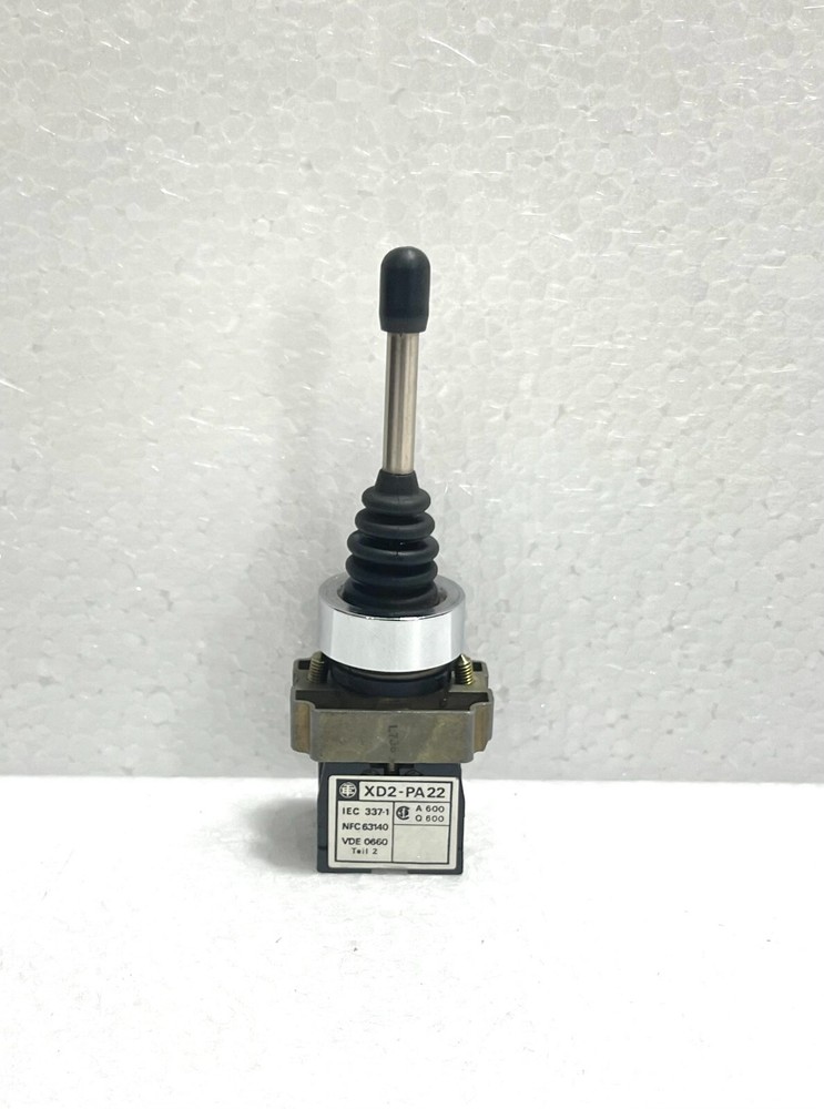 Telemecanique XD2-PA22 Joystick Controller