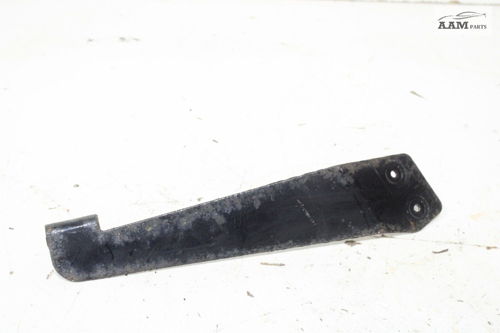 18-24 FREIGHTLINER CASCADIA FRONT LEFT SIDE HOOD SPLASH SHIELD BRACKET OEM