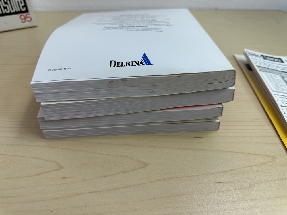 Delrina Commsuite The Complete Communications Solution For Windows 95 Used