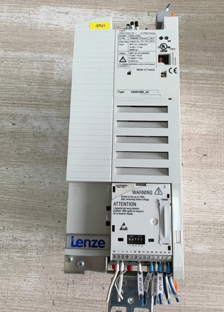 Used Lenze 8200 Vector Frequency converter 5,5 kW E82EV552_4C