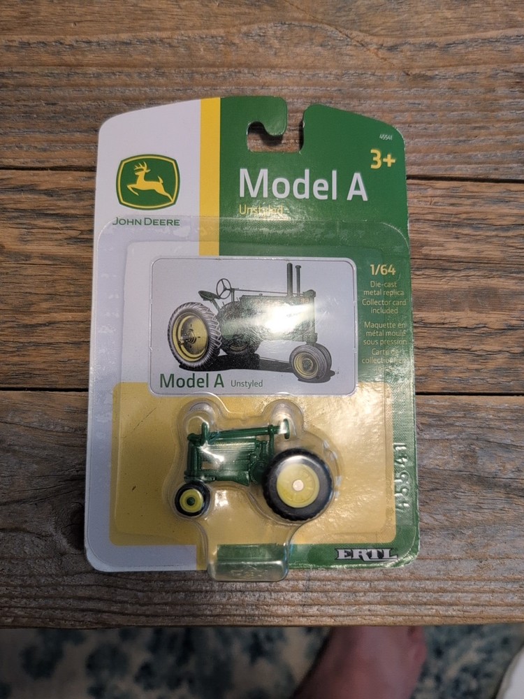 John Deere 1/64 Tractor Model A Ertl 2018 Read