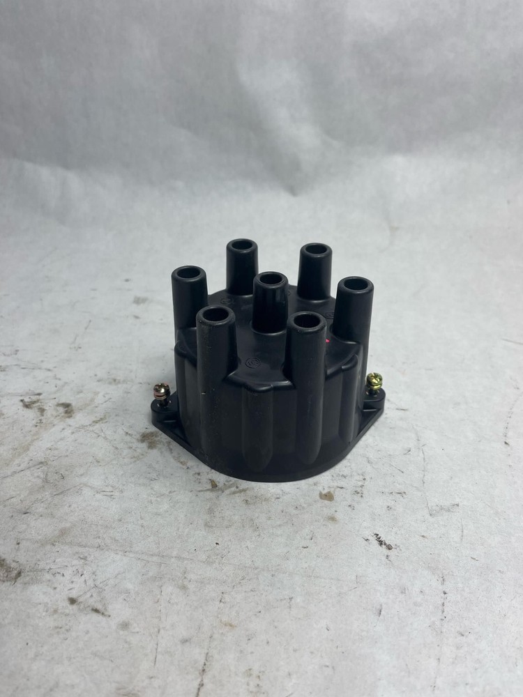NOS CARQUEST OEM 24017 Distributor Cap