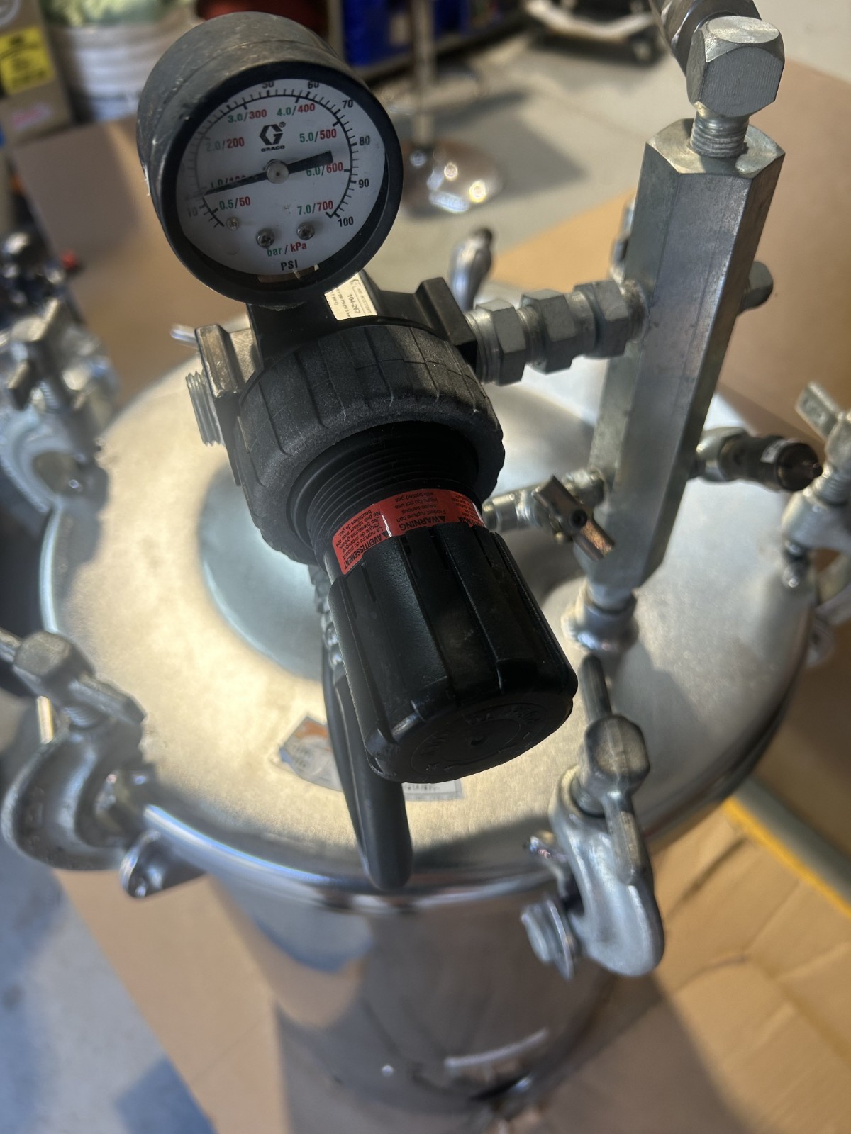 GRACO 236150 10 Gallon High Pressure Tank (HVLP) Pot Series L19B STAINLESS