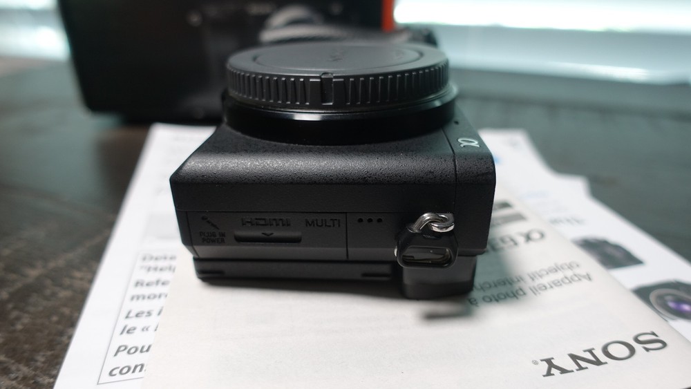 Sony a6300 Mirrorless Camera - Used (3475 shutter count) Needs sensor cleaned