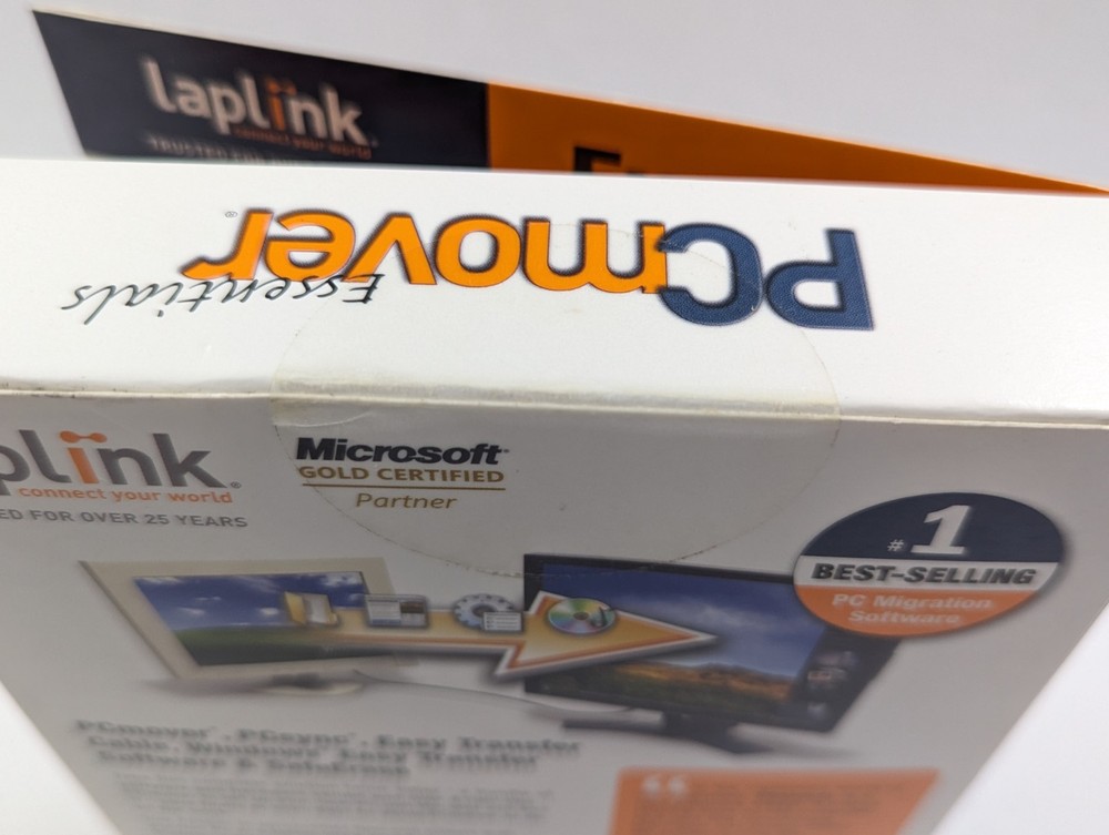 Laplink PC Mover Essentials (CD, Transfer Cable, Quick Start Guide) PCmover NEW