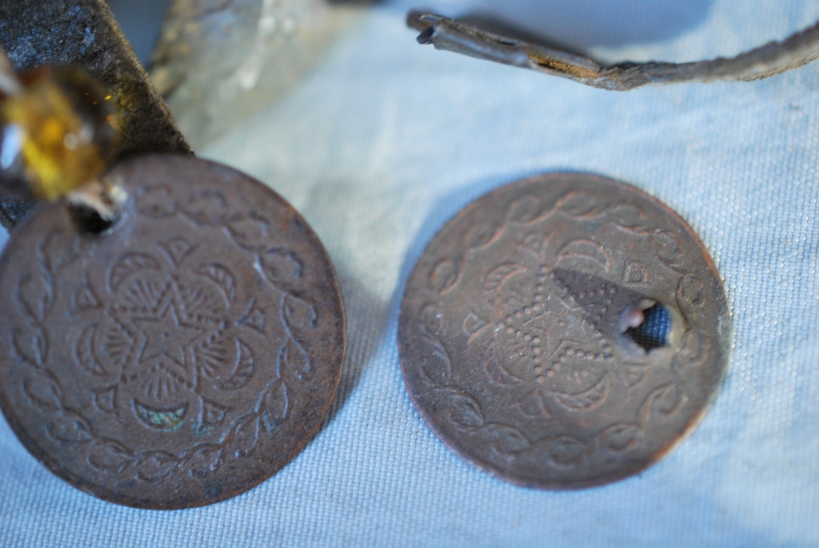 Antique Native Amer Leather Fringed Beads Shells Medicine Charm Bag & Contents