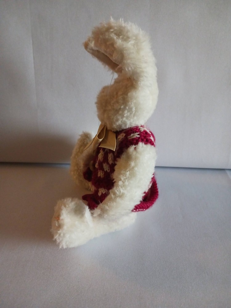 Vintage Boyds Bears "Demi" Sittting Plush Rabbit