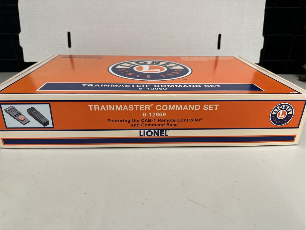 Lionel 6-12969 Trainmaster Command Set Cab-1 Remote & Commander Base.