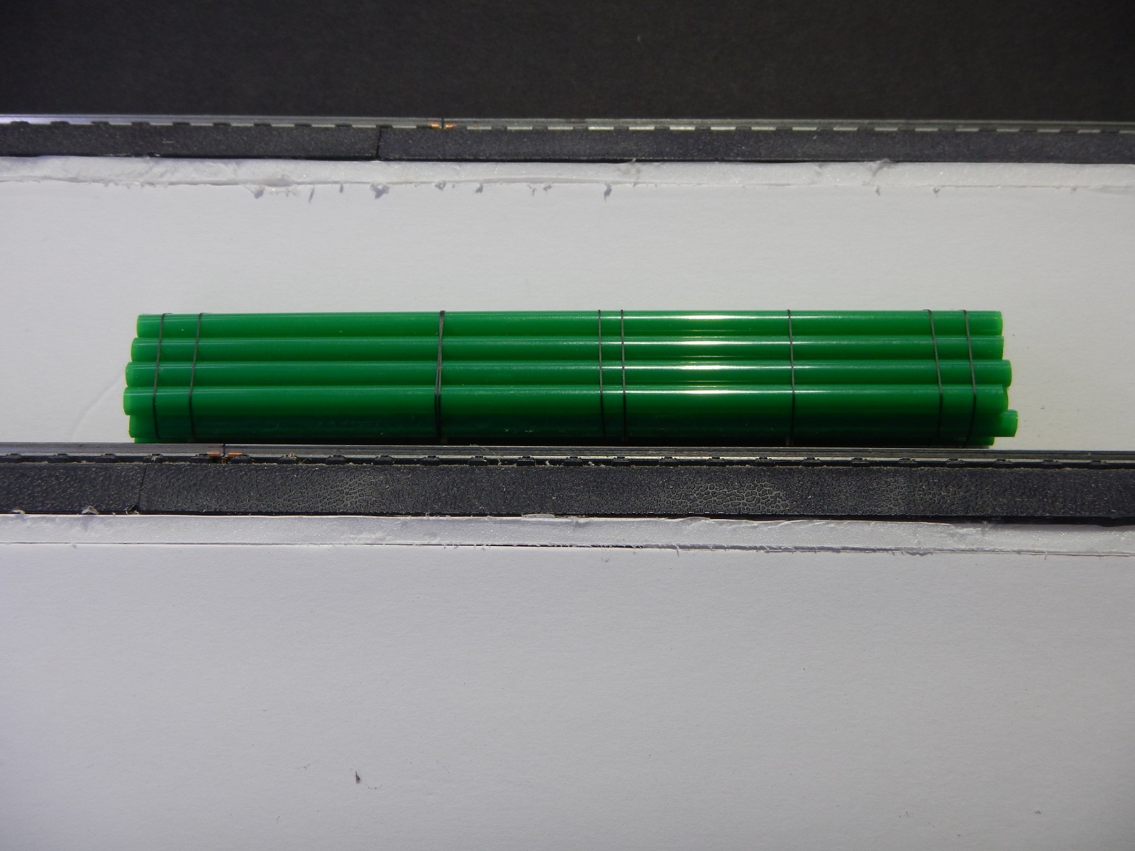 Pipe Load for HO Scale Bulkhead Flat Car