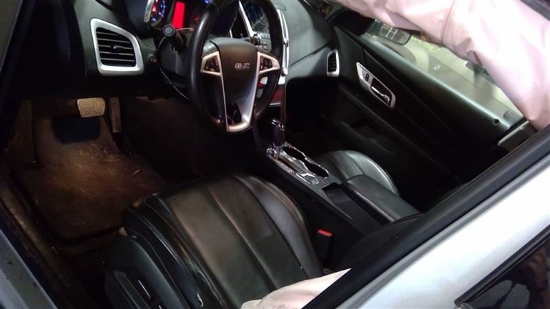 TERRAIN 2017 Glove Box 859949