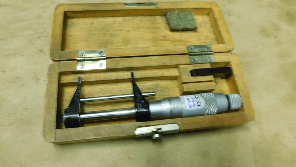 Fowler 1.2" - 2.2" I.D. Micrometer Set in Wooden Case