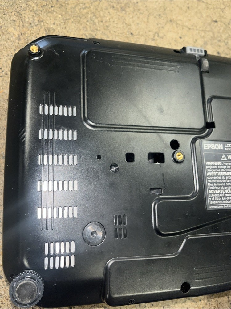 Epson EX5210 LCD Projector No Remote Tested and working