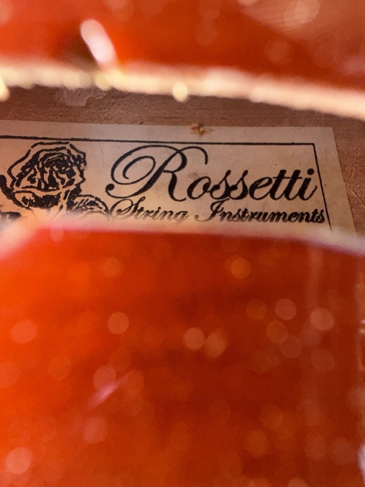 Rosetti Model 4/4 Violin w Carry Case