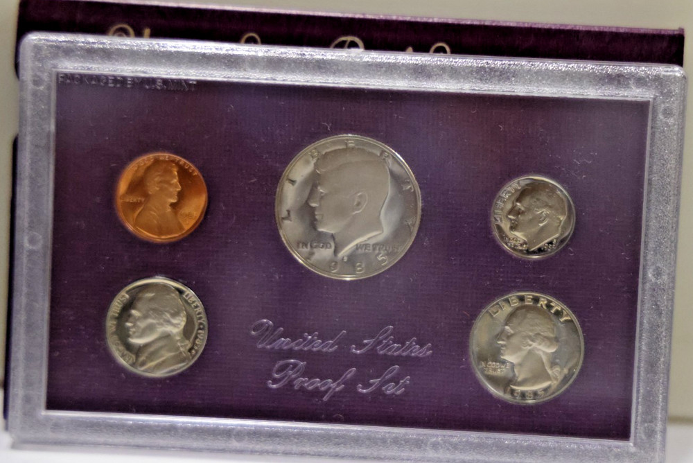 1985 S US Proof Set (5) Coins Original Nice.