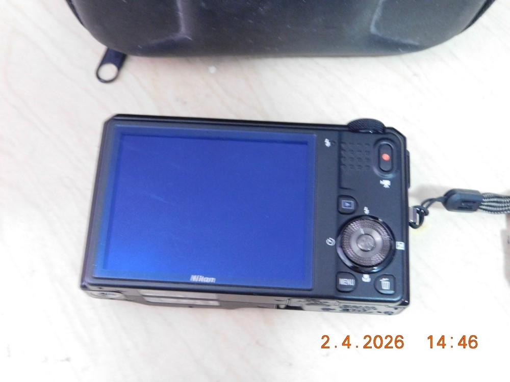 Nikon S9100 Compact Camera, extras.