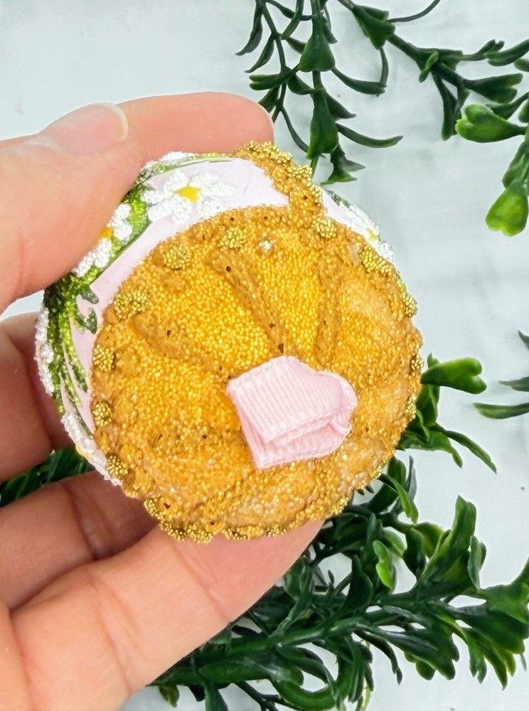Easter Egg Ornament: Peter's Seasons GMBH; 2 Spring Easter Chicks Playing