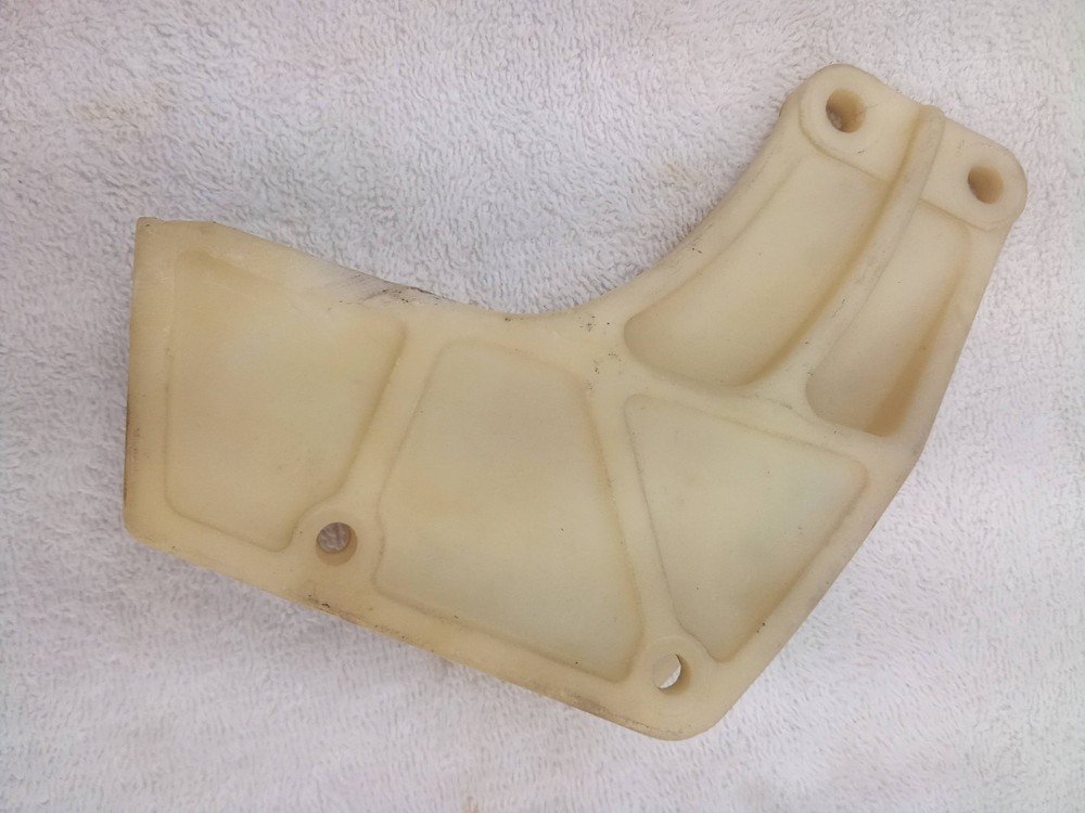 1984 CR chain guide