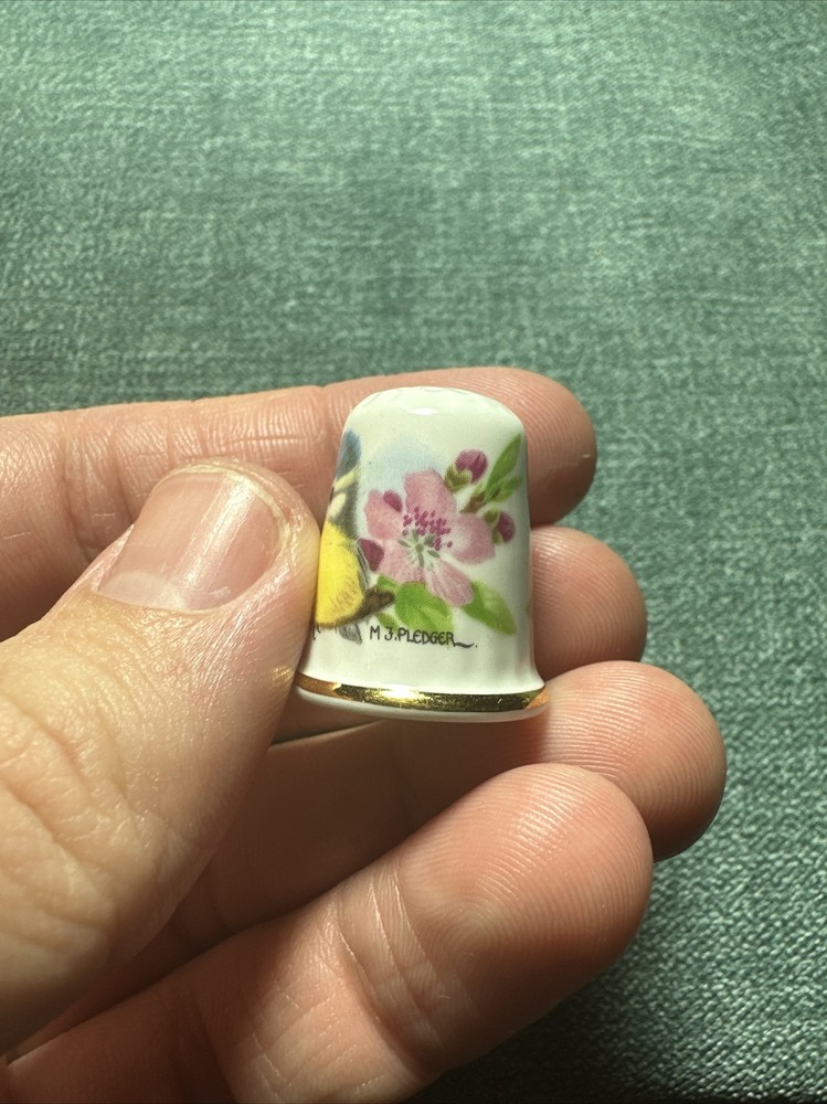 Vintage Bone China Thimble