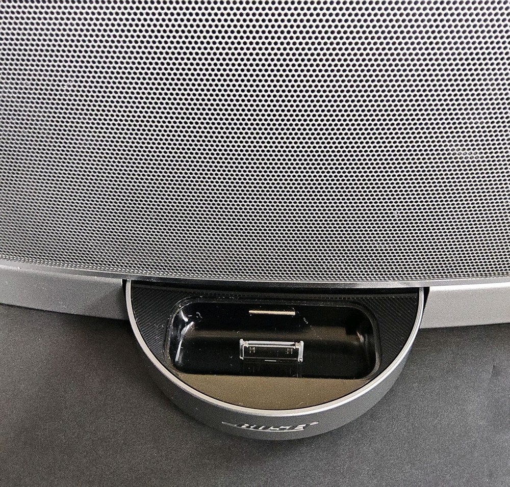 Bose SoundDock N123 Portable Speaker Bundle