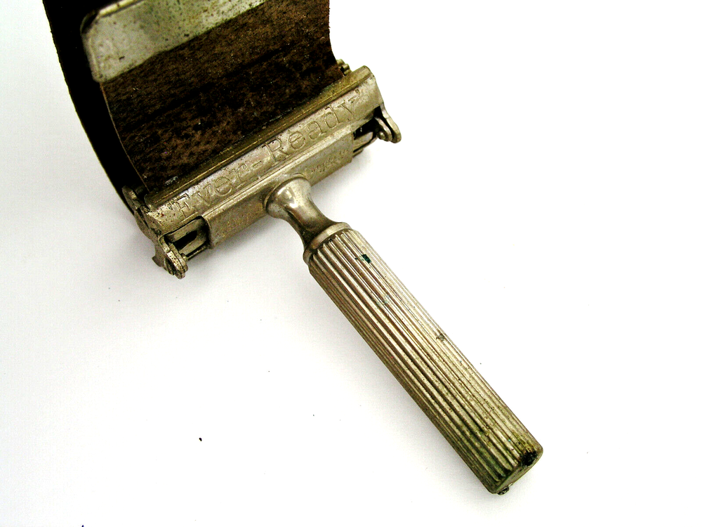 EVER READY STROPPING MACHINE AND STROP w/ ORIGINAL BOX - U.S.A.