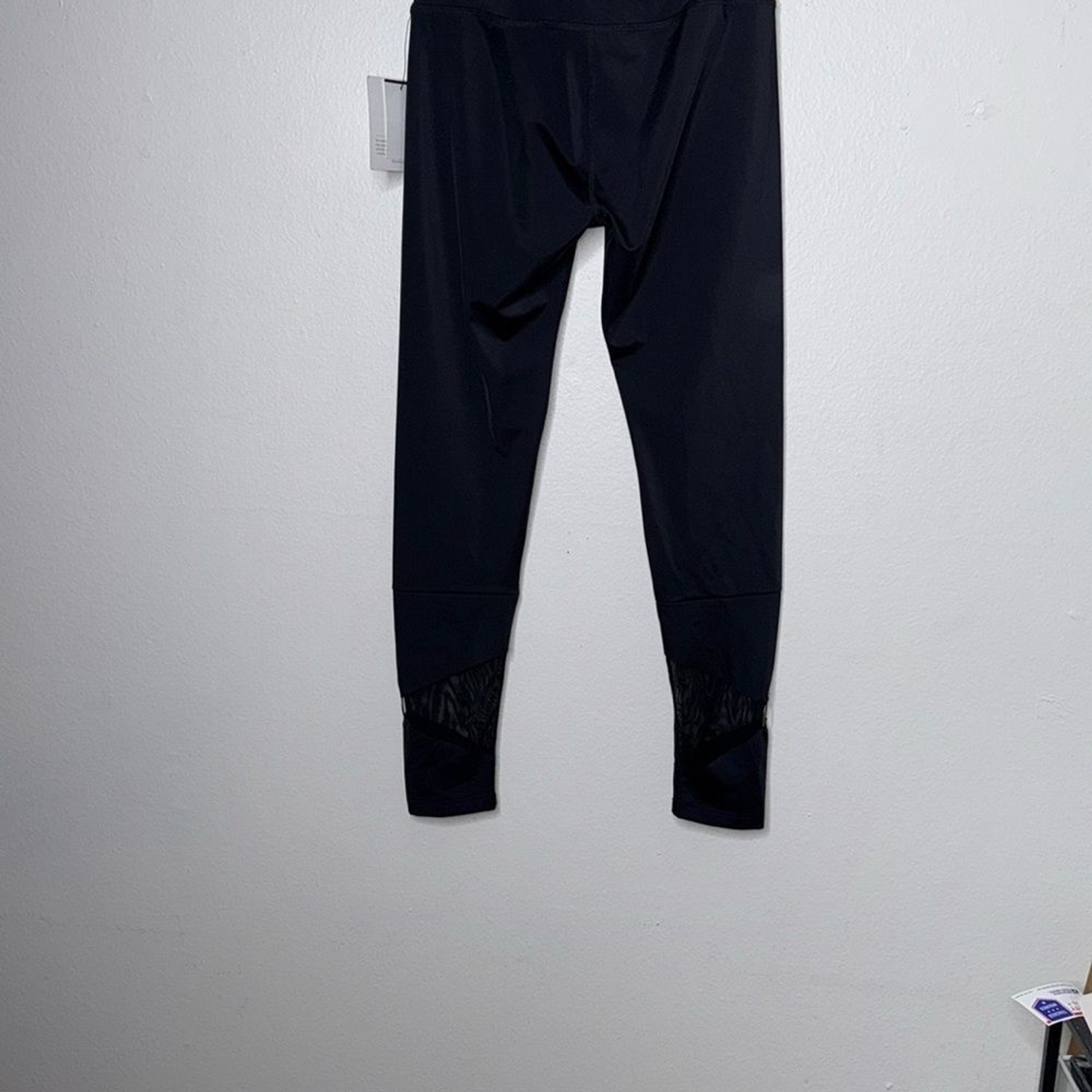 BEYOND YOGA High Waisted Mesh Ring Accent Leggings Size SMALL