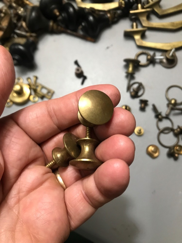 RARE 19th Century STLYE SOLID BRASS SMALL FEDERAL STYLE Original KNOBS Per knob